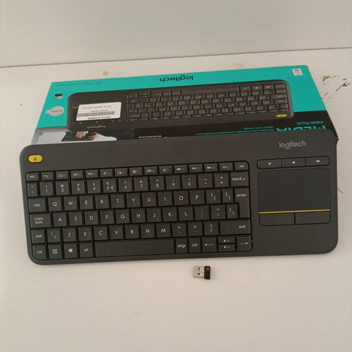Logitech K400 Plus Wireless Keyboard with Touchpad English US Black new
