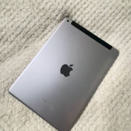 Apple iPad Air 9.7 2017 like new