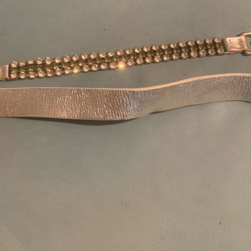 Rococo silver belt with rhinestone strip like new