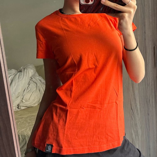 Admiral orange cotton t-shirt like new, relaxed fit, size L