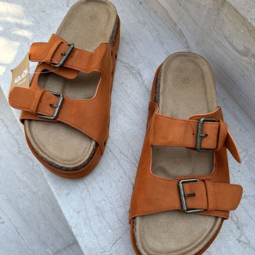 Two-Strap Slippers like new, orange