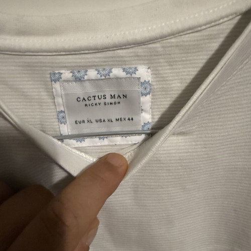 T shirt white XL used