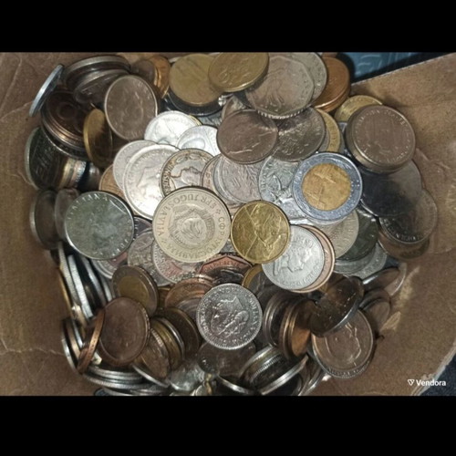 Foreign coins like new, pack of 100 different
