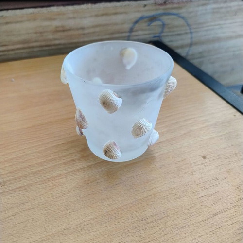 Glass tealight candle holder with seashells