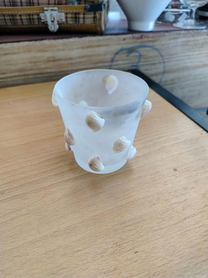 Glass tealight candle holder with seashells