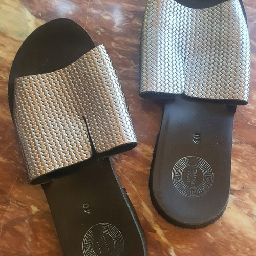 A.L.E. sandals size 40 like new, black and silver