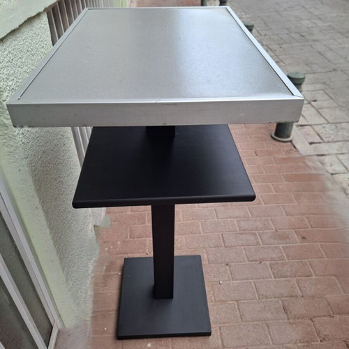 Bar table like new with metal base and wooden top
