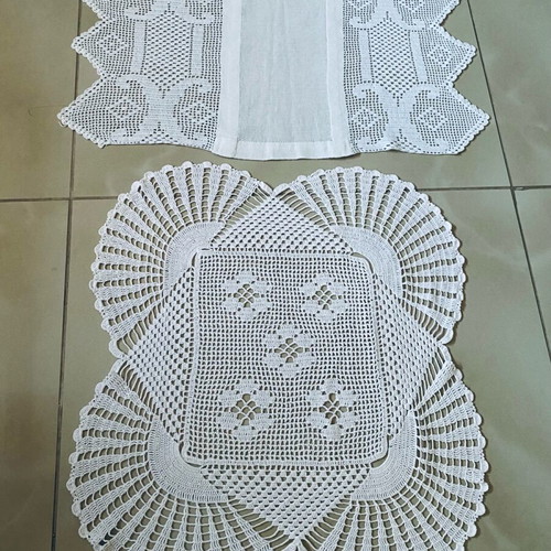 Handmade embroidery set of 2 like new