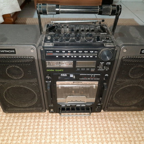 Hitachi Portable Stereo TRIK 9050W