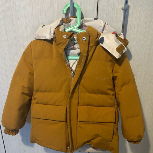 Liewood jacket like new, double face, size 4-5, with down feathers