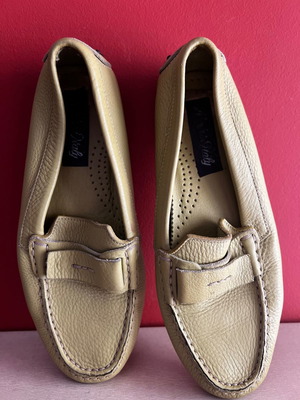 Made In Italia leather shoes used, size 37, green