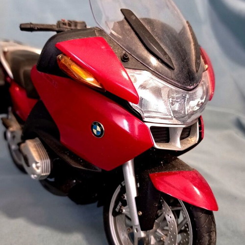 AUTOart BMW R 1200 RT 1:10 Diecast Collectible Motorcycle Like New