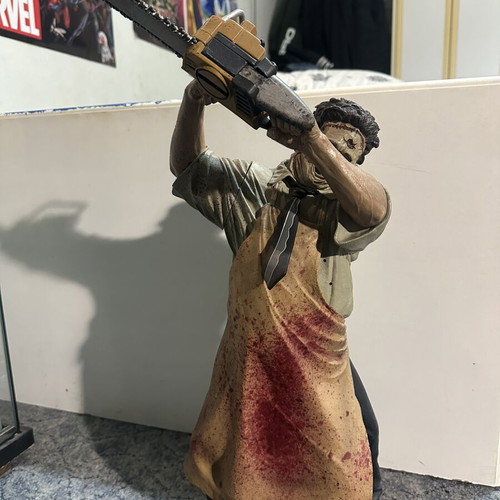 Texas Chainsaw Massacre 2001 figure used, 56cm with sound, Mc Farlane Toys