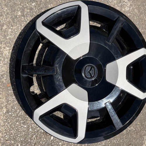 Γνήσια τάσια Mazda 15” σαν καινούργια, σετ 4