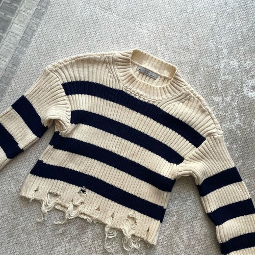 Crop knitted top with rips like new, beige and blue
