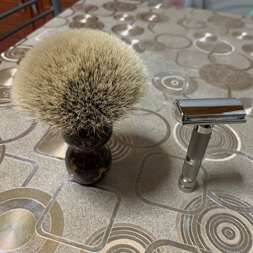 Yaqi caramel 2 band badger shaving brush 26mm knot & DS Cosmesi aggressive safety razor 1.55mm blade gap
