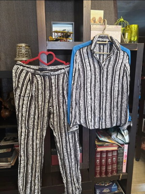 Tru Trussardi silk set shirt and pants medium like new