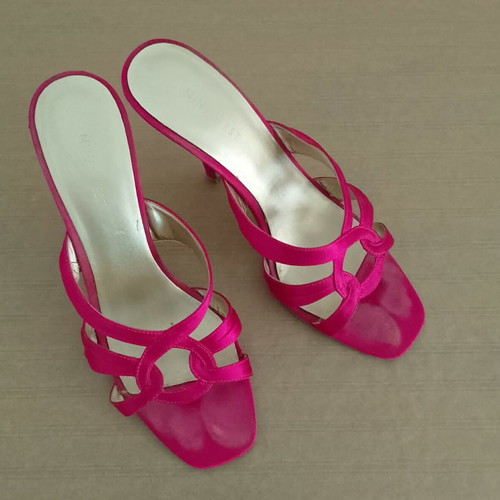 Nine West mule fuchsia satin like new, size 38, 8 cm heel
