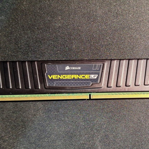 Corsair VengeanceLP DDR3 RAM stick 4GB 1600MHz like new