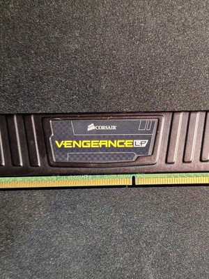 Corsair VengeanceLP DDR3 RAM stick 4GB 1600MHz like new