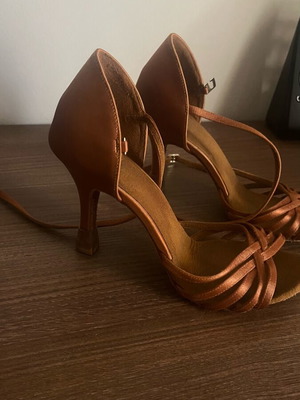 Επαγγελματικά παπούτσια λάτιν Bloch μεταχειρισμένα, χρυσαφί, μέγεθος 38.5