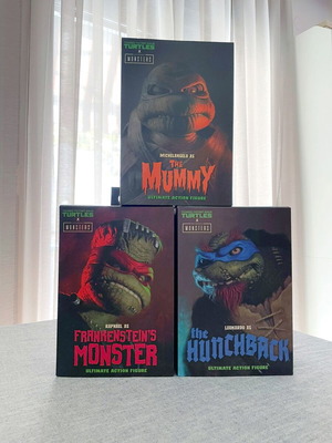 Universal Monsters x Teenage Mutant Ninja Turtles Raphael, Leonardo & Michelangelo figure set like new