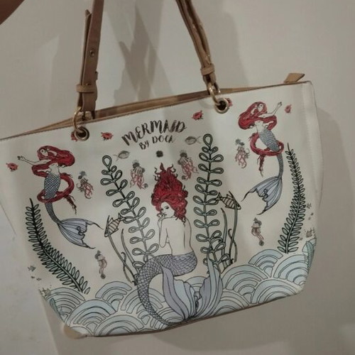 Doca shoulder bag like new, multicolor, spacious