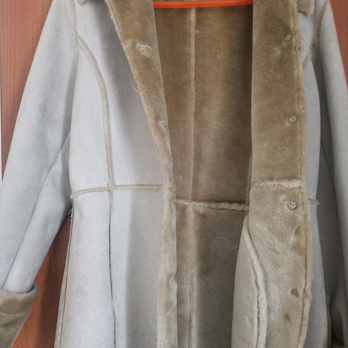 Explorer coat with synthetic mouton-type fur beige like new, size M