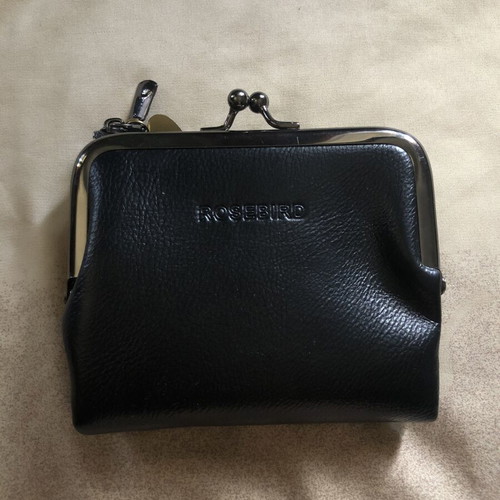 Rosebird women's black leather kiss-lock wallet, retro style