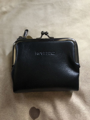 Rosebird women's black leather kiss-lock wallet, retro style