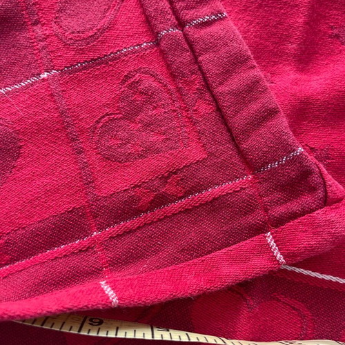 Tablecloth used small red with hearts