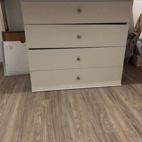Desk white lacquer with 4 built-in drawers like new