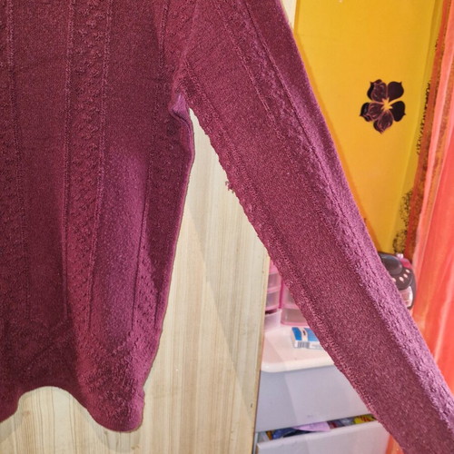 Knitted long-sleeve burgundy turtleneck sweater used size S