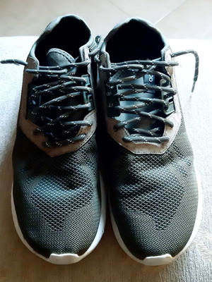 Adidas khaki 46 2/3 like new