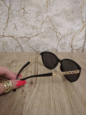 Women's sunglasses like new with stylish gold frames