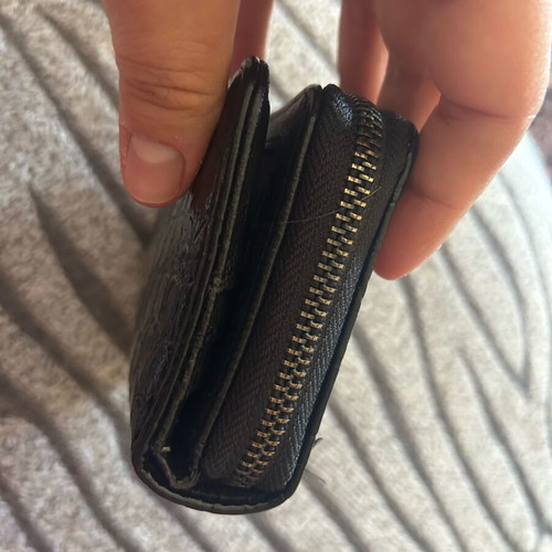 Doca black wallet used