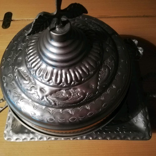 Decorations from Algeria used, decorative plate and vessel