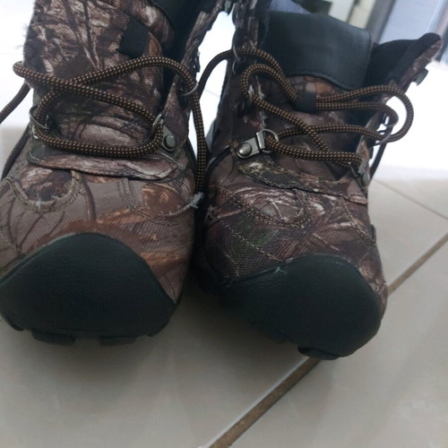 Boys' boots like new, size 36
