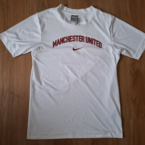 Manchester United Nike Training Shirt 2009-10 like new, kids L