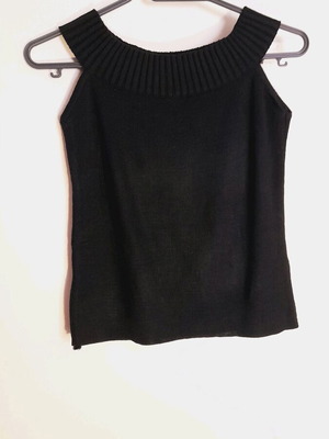 Black blouse new, suitable for winter