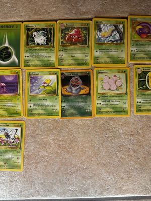 Συλλεκτικές κάρτες Pokemon 1999 μεταχειρισμένες, σετ
