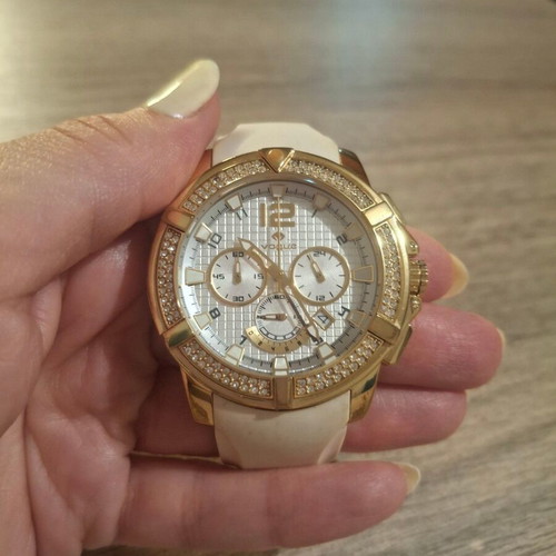 Vogue women's wristwatch like new, waterproof, gold and white
