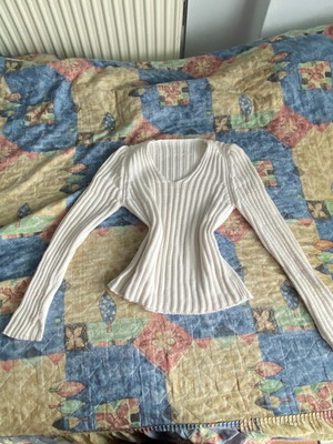 Vintage πουλόβερ Y2K άσπρο καινούργιο, στενή εφαρμογή