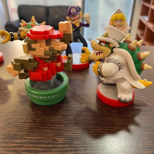 Amiibo Super Mario Set 6 Figures like new