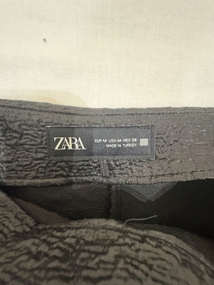 Zara metallic crinkled skirt shorts like new, black, size M