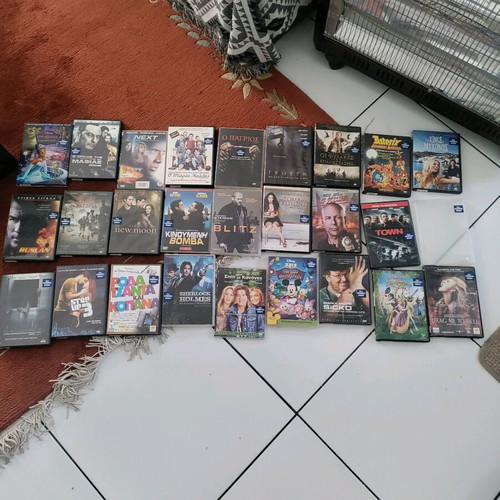Empty DVD cases used, pack of 27 pieces