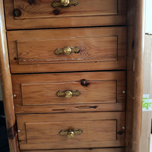 Wooden desk with drawers and light