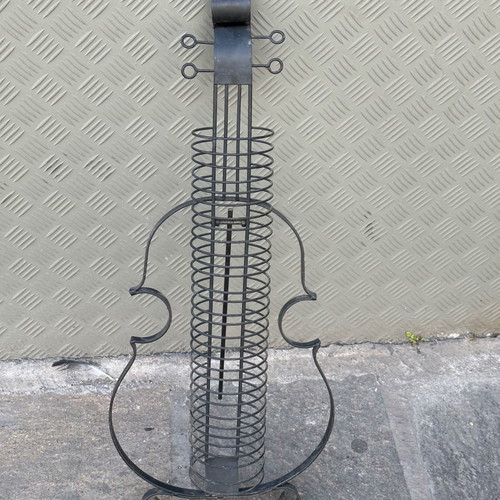 Old metal CD case used, dimensions 70x32 cm
