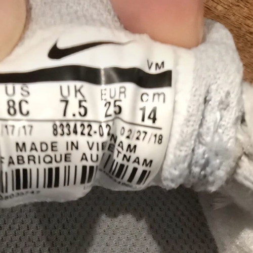 Nike Air Max 90 sneakers used, light grey toddler size 25