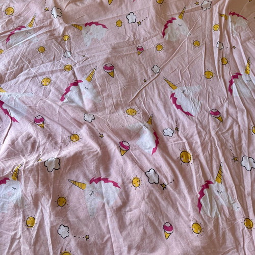 Unicorn duvet cover set 220x210 with 2 pink kawaii pillowcases like new